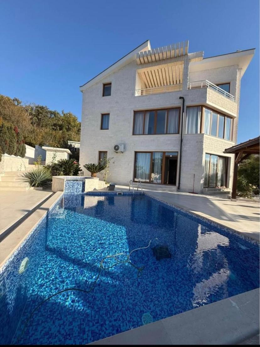 Villa Rakhimov แฮร์เซ็ก-โนวี ภายนอก รูปภาพ
